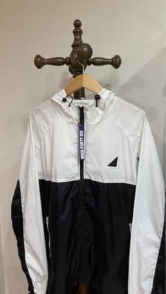 乃木坂　ナイロンパーカーのサムネイル