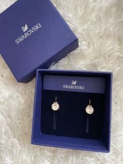 SWAROVSKI スワロフスキー ピアスのサムネイル