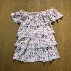 花柄フリルトップスのサムネイル