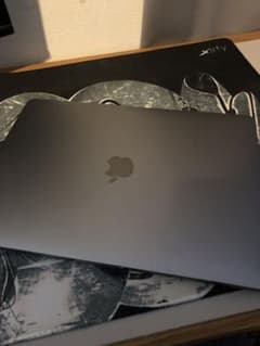 Mac book pro 2020 13インチ　8GBのサムネイル