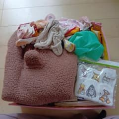Baby products bundle sale: baby carrier, baby bath, mittens