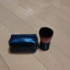 MAC (ロゴ入りミニポーチ付き)  パウダー用 チークブラシ フェイスブラシのサムネイル