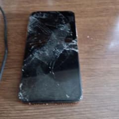 iPhone Xs Gold 64 GBジャンク品のサムネイル