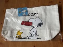 新品　スヌーピーランチバッグ♡3点おまとめ　（白・茶・黄色）のサムネイル