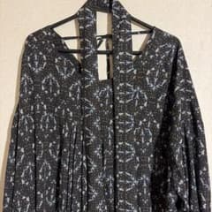 オープンバックデザイン 長袖ワンピースのサムネイル