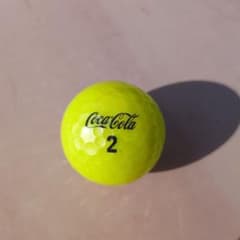 Coca-Cola ゴルフボール イエロー 2番　コカ・コーラ Coca-Cola ゴルフボール イエロー 2番 コカ・コーラ - メルカリ