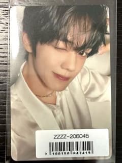 ZB1 ゼベワン ICONIK ギュビン トレカ ソニミュ 特典 白衣装 封入