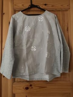 グラニフ 刺繍デザイン 長袖プルオーバー グレーのサムネイル
