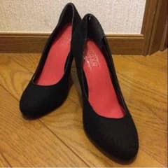 黒 パンプス 美品のサムネイル