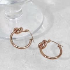 blackdia ocean シンプルツイストフープピアスのサムネイル