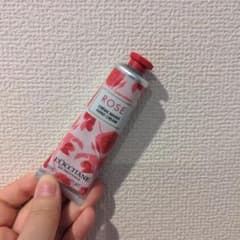 L'OCCITANE ハンドクリームのサムネイル