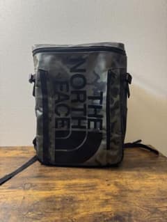 THE NORTH FACE カモフラージュ リュックのサムネイル
