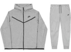 NIKEテックフリースセットアップのサムネイル