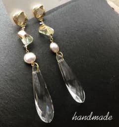 ハンドメイドピアス❥︎・•ガラスビーズピアスNo.568のサムネイル