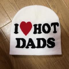I HEART HOT DADS ニット帽 ビーニー ホワイトのサムネイル