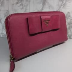 PRADA サフィアーノ リボン ラウンドファスナー 長財布 ピンク - メルカリ