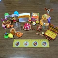部品増えました！値下げ☆くまのプーさん ミニチュア「とろ～りはちみcafe」のサムネイル