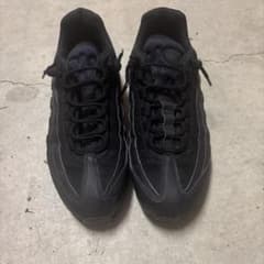 Nike Air Max 95 エッセンシャル Triple Blackのサムネイル