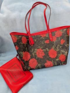 COACH リバーシブル トートバッグ 花柄のサムネイル