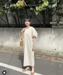 【お値下げ中】 CLANE クラネLANTERN SLEEVE ONEPIECEのサムネイル