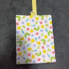 はらぺこあおむし柄の靴袋のサムネイル