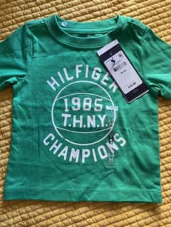 トミーヒルフィガー　Tシャツ　夏生まれベビーのサムネイル