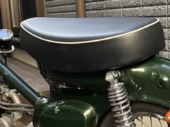 美品 スーパーカブ専用タンデムシート 黒のサムネイル