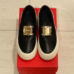 フェラガモ 6M スリッポン スニーカー ヴァラ ヴァリナ 靴 - メルカリ