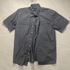 THE HUNDREDS 半袖シャツ グレー 総柄のサムネイル