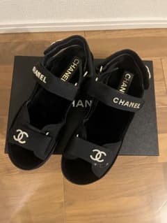 CHANEL ブラック ストラップサンダルのサムネイル