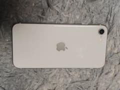 Apple iPhone se 3 64gb バッテリ89%のサムネイル
