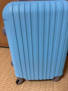 水色キャリーケース 4輪キャスター付きのサムネイル