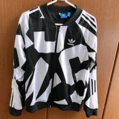 adidas originalsのサムネイル