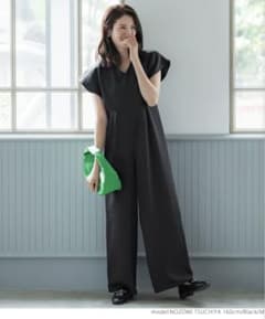 新品 coca ジャンプスーツ オールインワン ブラックMのサムネイル