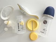 medela 手動式母乳搾乳器＋コンビ 哺乳瓶のサムネイル