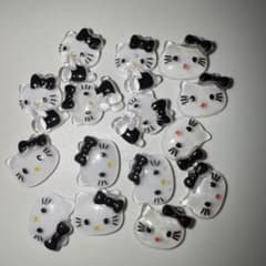 黒キティちゃん　ブラックキティ　ネイルパーツ　3Dデコパーツ　15個セットのサムネイル