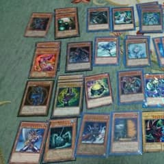 遊戯王 ブラックマジシャンデッキのサムネイル