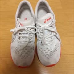 ランニングシューズのサムネイル