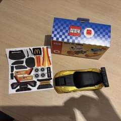 トミカ ゴールドミニカー ステッカー付きのサムネイル