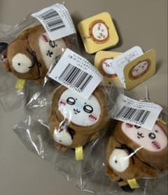 ちいかわ たぬきだもんくじ C賞 古本屋、モモンガ、ラッコ - メルカリ