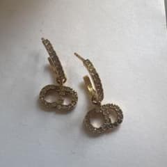 DIOR CDロゴ フープピアス ゴールドカラー - メルカリ