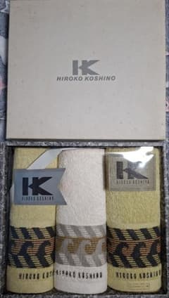 HIROKO KOSHINO ハンドタオル 3枚セット 箱入りのサムネイル