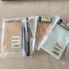 メモ帳　消しゴム　シャーペンなどのサムネイル