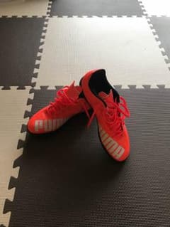 サッカートレーニングシューズ プーマのサムネイル