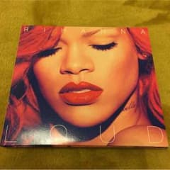 RIHANNA アルバムDVD付き LOUDのサムネイル