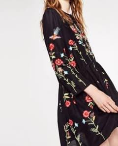 【春服】値下げ！ZARA刺繍ワンピースのサムネイル