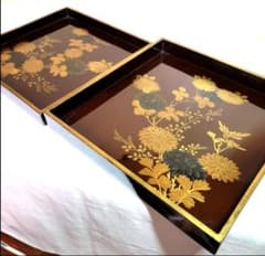 明治期 金蒔絵『牡丹唐草文』小型 木製御懸盤 一対 共箱☆時代物☆ 明治期 金蒔絵『牡丹唐草文』小型 木製御懸盤 一対 共箱☆