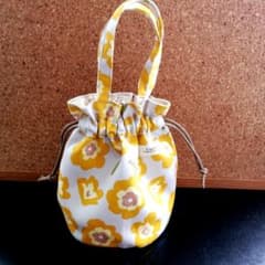 ハンドメイド　丸底　巾着ミニバッグ（Cuddlyタグ付き）のサムネイル