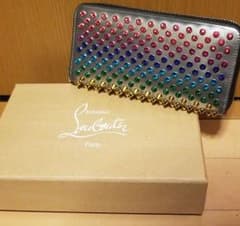 たいぞう⭐様　専用【年末特価】Christian Louboutin　長財布のサムネイル