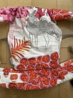 ファムベリー　抱っこ紐のサムネイル